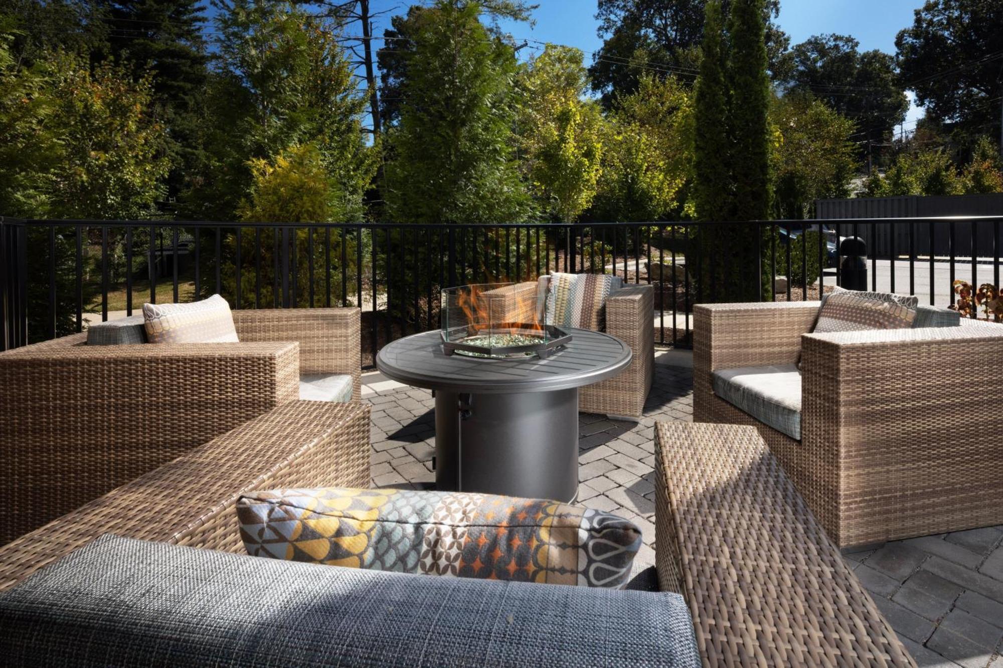 The Scenic Hotel At Biltmore Village Ашвил Екстериор снимка